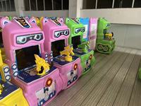 Vente en gros en usine Machine de jeu d'arcade de tir pour enfants Accepteur de billets à jetons Matériau métallique en plastique bon marché pour le plaisir des enfants