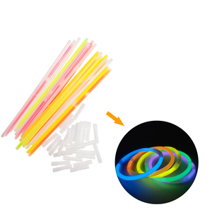 Đồ Dùng Cho Bữa Tiệc Cho Trẻ Em Một Bộ Kính Phát Sáng Neon Trong Bóng Tối Vòng Đeo Tay Phát Sáng 8 Inch - Product Image 3