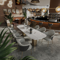 Solution complète de mobilier de restaurant : banquette sur mesure, canapé, table et chaises pour projets hôteliers