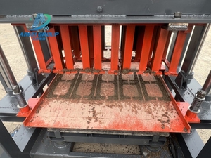 Best Price Guarantee QT4-40 Semi Automatic <strong>Block</strong> Making <strong>Machine</strong> Eco-friendly Brick <strong>Machine</strong> <strong>Supplier</strong> - Product Image 4