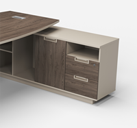 Bureau de direction moderne en bois, poste de travail modulaire extensible, design contemporain en panneaux, usage commercial