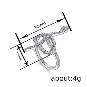 Anello con Design a Serpente Intrecciato, Anello Geometrico da Dito per Donne - Product Image 5