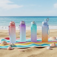 Bouteilles d'eau de sport motivantes en plastique, portables, durables et étanches de 750 ml avec marqueur de temps et sangle de transport pour le fitness
