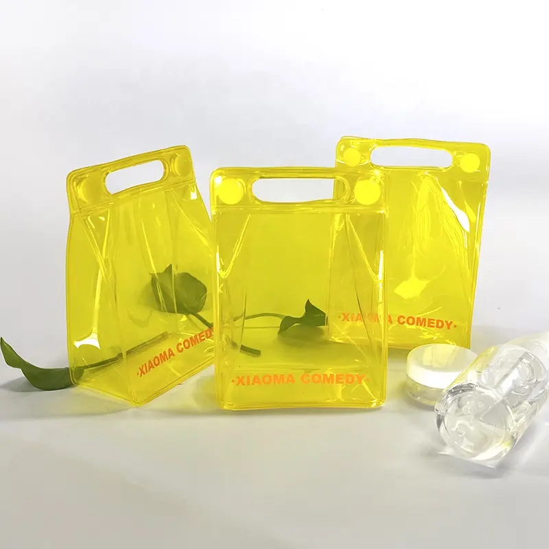 منتجات جديدة مقاومة للماء ، صفراء نقية ، مخصصة ، غلاف مستحضرات تجميل ، عينات أزرار pvc حقيبة