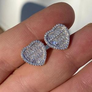 E4202 ต่างหูเพชรรูปหัวใจทองคำขาว งานแต่งงานของผู้หญิง สไตล์คลาสสิก สี D เพชรธรรมชาติ เครื่องประดับชั้นดี - Product Image 5