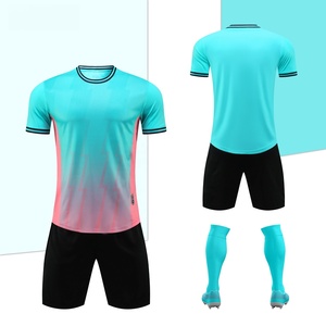 Verkopende 100% Polyester Heren-En Damesvoetbal Trainingskleding Nieuw Ontwerp Ademende Voetbalshirts Op Maat - Product Image 3