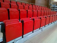 Vente en gros de sièges de cinéma église auditorium stade pliant en plastique Fauteuil en PRF