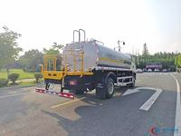 Camion arroseur 4x2 en état neuf, moteur Yuchai 200HP, camion arroseur d'eau pour les rues