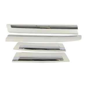 Bandes de moulage argentées garniture latérale moulure de porte latérale chromée bande de grattage de porte décorative pour <span class=keywords><strong>Toyoyta</strong></span> Land Cruiser - Product Image 1