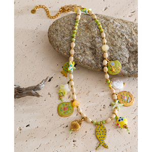 JINYOU 5885 Collana Bohemien Placcata Oro in Acciaio Inossidabile con <span class=keywords><strong>Perline</strong></span> in <span class=keywords><strong>Legno</strong></span>, Ciondoli Smaltati a Forma di Pesce, Stella Marina, Perle e Resina - Product Image 4