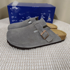 Zoccoli Unisex di Alta Qualità Stile Birkenstock in Vera Pelle Scamosciata con Fodera in Pelliccia, Scarpe da <span class=keywords><strong>Donna</strong></span> per Esterno, <span class=keywords><strong>Sandali</strong></span> in <span class=keywords><strong>Sughero</strong></span> - Product Image 3