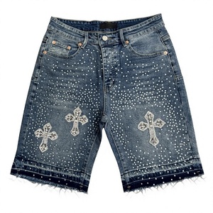 Pantalones Cortos de Mezclilla Baggy con Diseño de Cruz de Cristal, Logotipo Frontal, Bajo Deshilachado, Lavado, Estilo Y2K, con Pedrería, para Hombre, Venta al por Mayor, OEM ODM Personalizado - Product Image 1