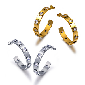 Pendientes de aro con diseño de corazón hueco en forma de C hipoalergénico, joyería elegante de acero inoxidable de estilo Simple, regalo delicado para amantes - Product Image 5