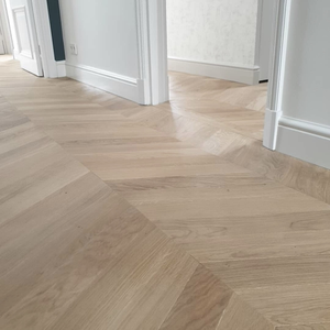 Parquet en <span class=keywords><strong>chêne</strong></span> européen massif multicouche Chevron 15 mm, finition naturelle, pour maison - Product Image 6