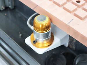 La máquina enrutadora <span class=keywords><strong>de</strong></span> madera CNC más avanzada para corte <span class=keywords><strong>de</strong></span> madera en 3D, corte <span class=keywords><strong>de</strong></span> letras publicitarias, fabricación <span class=keywords><strong>de</strong></span> instrumentos musicales, etc. - Product Image 5