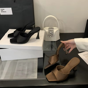 Sandalias de Tacón <span class=keywords><strong>Ancho</strong></span> de Seda de Alta Calidad para Mujer, Pantuflas Cómodas con Punta Cuadrada, Mules con Tacones Originales, Zapatos de Vestir para Fiesta de Verano, Color Marrón - Product Image 1