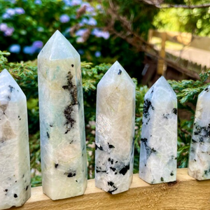 หินมูนสโตนสีรุ้งธรรมชาติทรงรีขัดเงา สำหรับตกแต่งบ้าน ของที่ระลึก ของสะสม ของขวัญ  แบบขายส่ง - Product Image 2