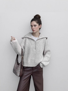 <span class=keywords><strong>Pull</strong></span> d'hiver pour <span class=keywords><strong>femme</strong></span> personnalisé en tricot côtelé rouge, col marin surdimensionné, demi-zip - Product Image 3