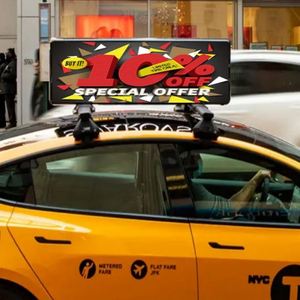 P5 Desplazamiento de alta visibilidad e imágenes impactantes TAXI LED Tipo de producto Señalización digital y pantallas Pantalla LED para techo de automóvil - Product Image 2