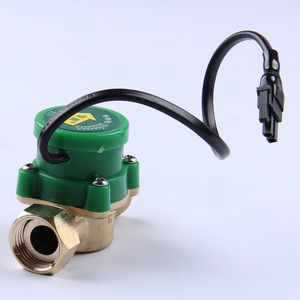 Interrupteur de débit intelligent HT200 200W en laiton 1,6 Mpa IP24 à activation par capteur pour systèmes d'eau - Product Image 3