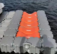Bloques de muelle flotante de sistema de pontones de enclavamiento rotomoldeados de HDPE para puertos deportivos costeros y orillas de lagos privados con pistones