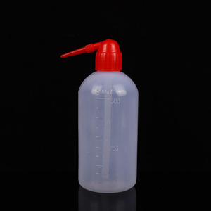 Botella <span class=keywords><strong>de</strong></span> <span class=keywords><strong>lavado</strong></span> <span class=keywords><strong>de</strong></span> laboratorio <span class=keywords><strong>de</strong></span> química 150ml 250ml 500ml plástico Squeeze tatuaje <span class=keywords><strong>lavado</strong></span> extensión <span class=keywords><strong>de</strong></span> pestañas baño botella <span class=keywords><strong>de</strong></span> <span class=keywords><strong>agua</strong></span> <span class=keywords><strong>de</strong></span> enjuague <span class=keywords><strong>de</strong></span> pestañas - Product Image 1