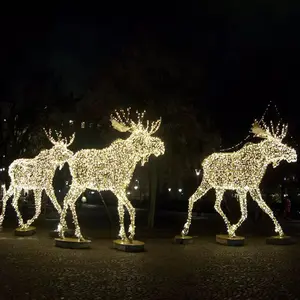 Outdoor 3D IP65 LED Skulpturen Weihnachts tiere beleuchtet Draht rahmen Rentier Weihnachts beleuchtung für Garten Weihnachten Dekorationen