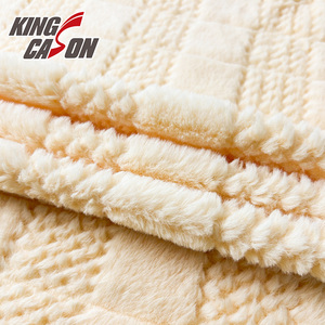 <span class=keywords><strong>Tela</strong></span> de lana Kingcason Jacquard de piel de conejo, <span class=keywords><strong>pelo</strong></span> <span class=keywords><strong>largo</strong></span> cálido, cepillo de un lado, <span class=keywords><strong>tela</strong></span> de punto, <span class=keywords><strong>precio</strong></span> barato, felpa para juguetes, prendas - Product Image 4