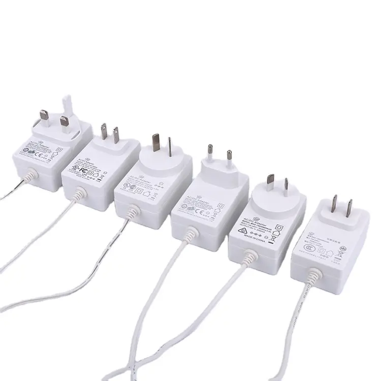 อะแดปเตอร์2A 18V 2A 24V 1.5A 12V 3A 12V ได้รับการรับรอง UL ปลั๊ก AC DC สำหรับหุ่นยนต์กวาดหลอดไฟ LED