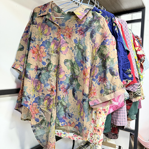 Vêtements d'occasion en vrac Old People Silk Top Mama Blouse Used Uk Balles - Product Image 6