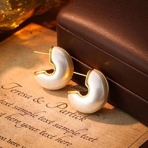 Boucles d'oreilles rétro en forme de C à double face avec perles, bijoux féminins haut de gamme, design unique, tendance, délicat et luxueux - Product Image 2