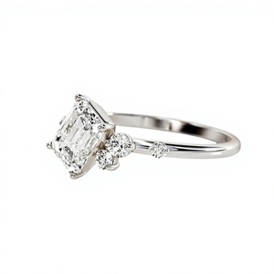 Anillo de Compromiso de Lujo con Diamante Cultivado en Laboratorio, Corte Esmeralda, 0.70 CTW, Oro de 14K, con Detalles Laterales Redondos para Mujer, Joyería Fina Personalizada - Product Image 3