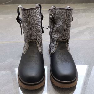 Retro Style Autumn and Winter High Top Thick Soled Leather Boots Outdoor Outdoor Safety Boots Non Slip High Quality <b>Crafted</b> - Product Image 1