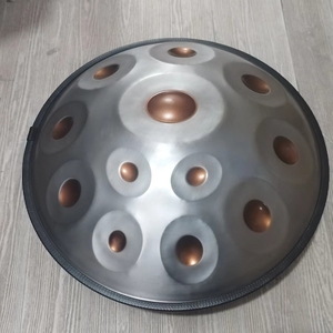 Instrument <span class=keywords><strong>de</strong></span> <span class=keywords><strong>musique</strong></span> Handpan Diverses notes Tambour à main en acier <span class=keywords><strong>de</strong></span> 22 pouces avec étui à main et support - Product Image 1