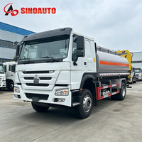 Prix Usine Nouveau Camion Citerne Sinotruk Howo 4x2 10000L 10CBM pour Transport de Carburant, Essence, Diesel et Remise en Carburant Mobile