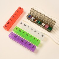 Boîte à médicaments à 7 compartiments en gros, porte-clés, étui à pilules braille, organiseur de vitamines, conteneur de rangement pour voyage et poche