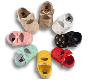 Zapatos de Bebé Bordados con <span class=keywords><strong>Amor</strong></span> Clásico, Zapatos de Suela Suave para Niños Pequeños, Zapatos Versátiles de Princesa para Bebé - Product Image 1