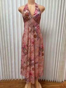 Vestido de Mujer en Oferta: Elegante y Sexy, con Cuello en V, Estampado, Espalda Descubierta y Cuello Halter - Product Image 3