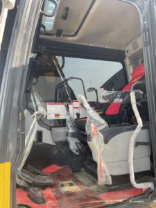 Excavatrice d'occasion Cummins Komatsu PC130-7/PC130-8 hydraulique moyenne et efficace, modèle 2023, poids opérationnel de 13 000 kg, pour usage urbain - Product Image 6