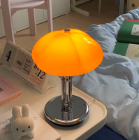 Lampe de bureau en verre en forme de champignon, style nordique Bauhaus rétro, du milieu du siècle, rechargeable, à intensité variable, base en métal chromé, lumière LED pour la décoration de la maison