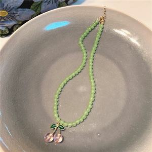 Nouveau design, bijoux tendance pour femmes, accessoire de mode, cadeaux d'anniversaire pour filles, collier avec pendentif cerise mignon, collier en perles de verre - Product Image 4