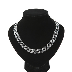 Collar De cadena De eslabones NL2020 aleación De diamantes De imitación De cristal negro 15 MM ancho cadena cubana Colar De <span class=keywords><strong>Liga</strong></span> De Strass Preto E Cristal - Product Image 1