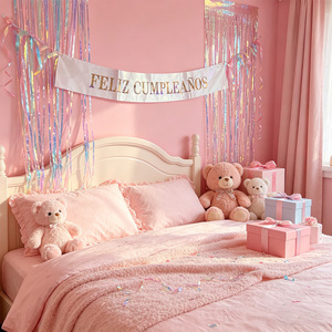 Fascia Decorativa 'Happy Birthday' Argento Glitterato con Lettere Iridescenti, Elegante Decorazione per Feste - Product Image 4