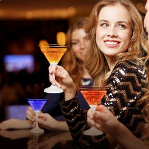 Logotipo personalizado impreso promoción líquido Sensor LED iluminado fiesta tazas de plástico de grado alimenticio cóctel vasos para beber - Product Image 3