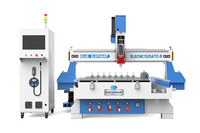 Routeur CNC professionnel à axe rotatif 1530 1325 ATC pour la sculpture sur bois avec changeur d'outils linéaire à 8 positions pour pièces cylindriques