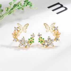 Boucles d'oreilles pendantes en forme de fleur et de papillon en moissanite plaquée or de style forêt féerique, petites, pour les anniversaires de jeunes filles - Product Image 6