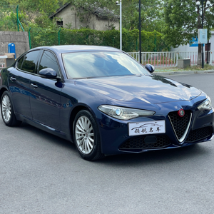 <span class=keywords><strong>Alfa</strong></span> <span class=keywords><strong>Romeo</strong></span> Giulia 2017 2.0T 200HP edizione Elite professionale esportazione di seconda mano - Product Image 1