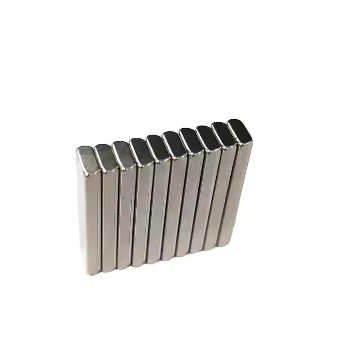 Permanent Ferrite Magnets 20mm Triangular for