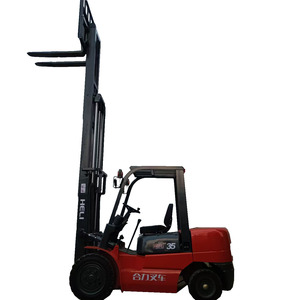 Montacargas Diésel Usado de Alta Calidad, 3 Toneladas, Heli 3t, Desplazador Lateral Hidráulico, Mástil de Dos Etapas, Neumáticos Sólidos, Motor Isuzu en Buen Estado - Product Image 1