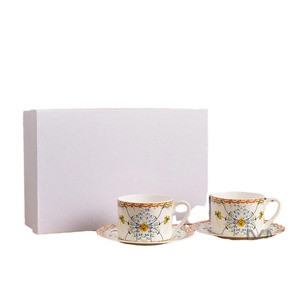 Juego de Tazas de Café de Cerámica Europea Retro Ecológicas en Caja de Regalo para Novias, Parejas Recién Casadas, Serie Principios de Primavera - Product Image 1